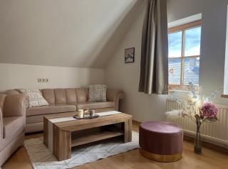 HILLSIDE HOME in the heart of Tamsweg, perfect retreat for a cozy stay in the Valley - Tamsweg - 0