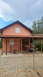 Vikendica Pored Reke - - 9