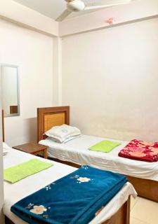 Hotel New Royal Palace Dhanmondi - Rāja Bāzār - 4