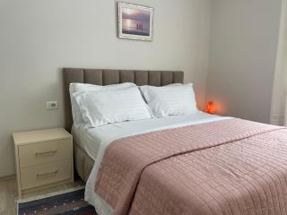 Fiona's Sea View Apartment - Golem - 8