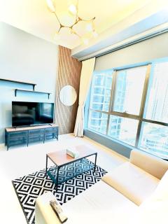 Bright and Modern Condo in Dubai Marina - 7