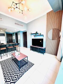 Bright and Modern Condo in Dubai Marina - 5