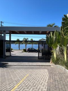 Condômino club com piscinas próximo da praia - 1
