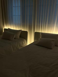 5-Minute Walk from Hongdae Station, Hotel-Style Bedding, 2 Rooms, Washer Dryer - Seoul - 2