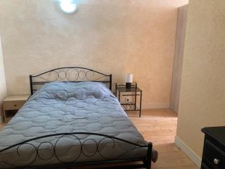 les vieilles Halles de Villebois - 3