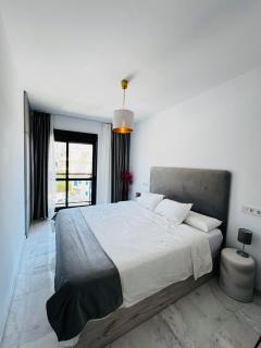 Luxury on the Beach & Infinity Pool, Marbella Estepona - Estepona - 4