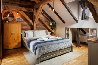 Wood House Republicii - Braşov - 0