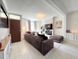 2 Bed Modern Luxury House - 7