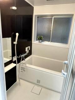 NEW OPEN Available for 10people 1 line to airport - 7