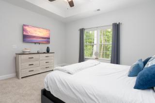 Mins To Beach & Golf Courses Ping Pong, King Bed - Pawleys Island - 5
