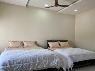 Kurbs Resort - Nadiad - 2