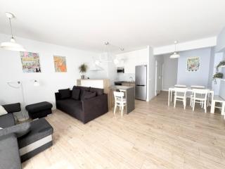 The Grand Martini Apartment - Family & Work Space - 2 Bedrooms, 2 Bathrooms, 2 Parking Places - Twoja przestrzeń dla rodzin i biznesu - everything you need for work and family comfort - Breslavia - 8