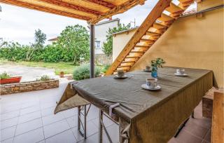Awesome Apartment In Liznjan With Wifi - 5