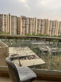 Coco Sunset View Suites - Noida - 5