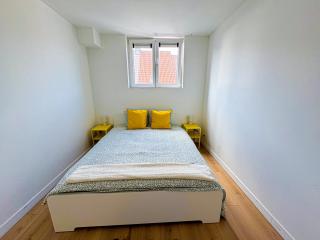 Stylish 1BR & 1LR Apt, 15 Min Walk to City Center - Gand - 0