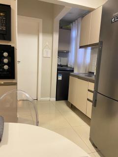 Entire apartment near the Ferris Wheel in BC! - 4