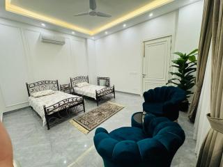 2BR wd Balcony, Brnd New, Terrace Apartment - Islamabad - 7