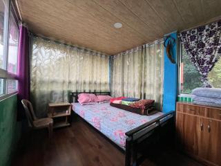 ANURAG HOMESTAY - Darjeeling - 9