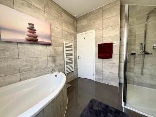 2 Bed Modern Luxury House - 3