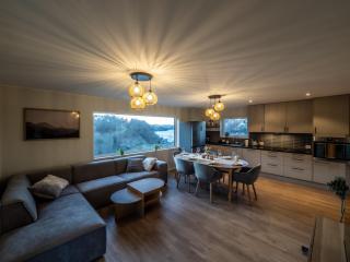 Quality Holiday House - - 0