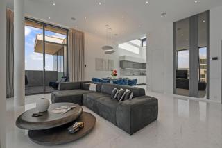 ONE MAMAIA Luxury Beach Penthouse - Mamaia - 2