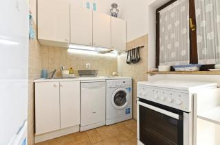 Cozy flat with balcony, pool access and full amenities - Peroj - 5