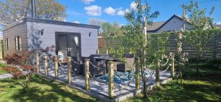The Cabin at the Port - Portrush - 0