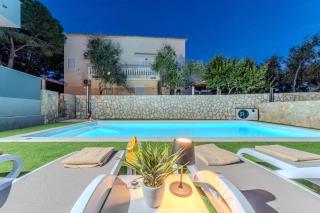 Villa Anita apartments with a pool - Novalja - 3