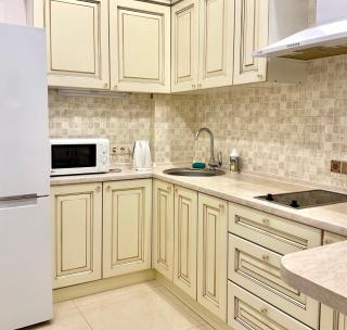 Corona Hotel & Apartments - Odessa - 6
