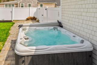 Family Escape pool hot tub firepit - Barnstable - 9