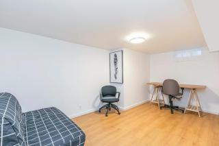 Stylish 6-BR House close to DT with free parking - Brossard - 3