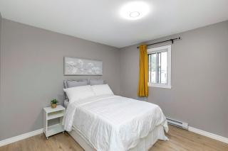 Three bedroom apartment Free parking EV charger - 5