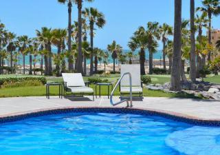 Coastal Getaway on Sandy Beach D502 Casa Blanca - 6