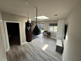 Joan's Getaway House - Wickford - 5