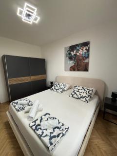 Guest house with pool Ante - Vrsi - 4
