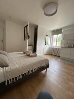 Chambre toute équipée - Lisieux - 1