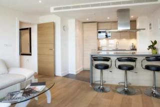 Luxury modern 2BD flat in centre - London - 1