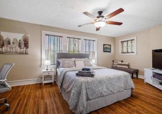 6 Bedroom Entire Duplex for Large Groups - 8
