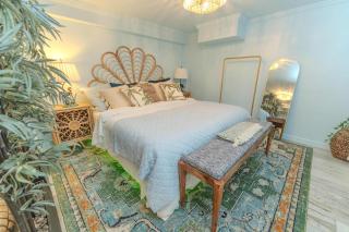 BRAND NEW Tropical Studio Villa with Resort Amenities Boaters Gulf access Outdoor Kitchen Lagoon Lazy River Pool - Fort Myers - 2