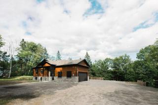 All Season Muskoka Cottage - 2