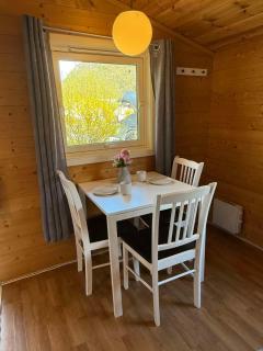 Cozy Camping Cabin - Hjelmeland - 2