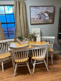 Acorn Hideaways Frontier Suites - Canton - 3