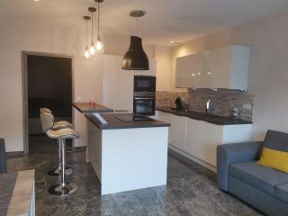 Logement cosy avec piscine et jacuzzi privé - 3