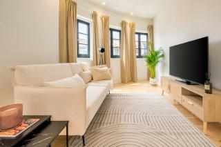 Art Deco 32 Luxury 2BR Apartment Downtown Metro AC - Porto - 0