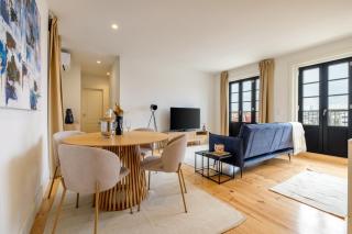 Art Deco 42 Luxury 2BR Apartment Downtown Metro AC - Porto - 7