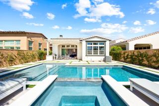 Twin Palms Retreat by VARE Pool, Spa, Fire Pit, BBQ! - La Quinta - 4