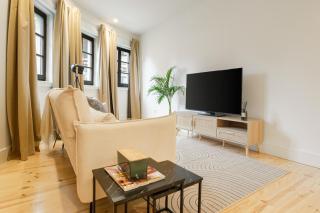 Art Deco 12 Luxury 2BR Apartment Downtown Metro AC - Oporto - 6