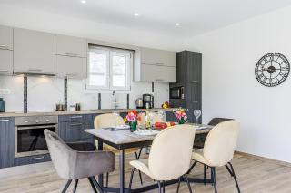 Iris Home - Paws Getaway - 2