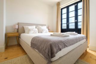 Art Deco 41 Luxury Apartment Downtown Metro AC - Porto - 9