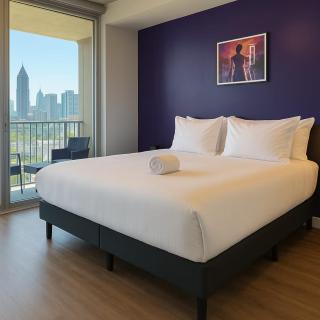 Amazing Views! 2BR 2BA Themed King Bed Unit! Free Onsite Private Parking - Atlanta - 3